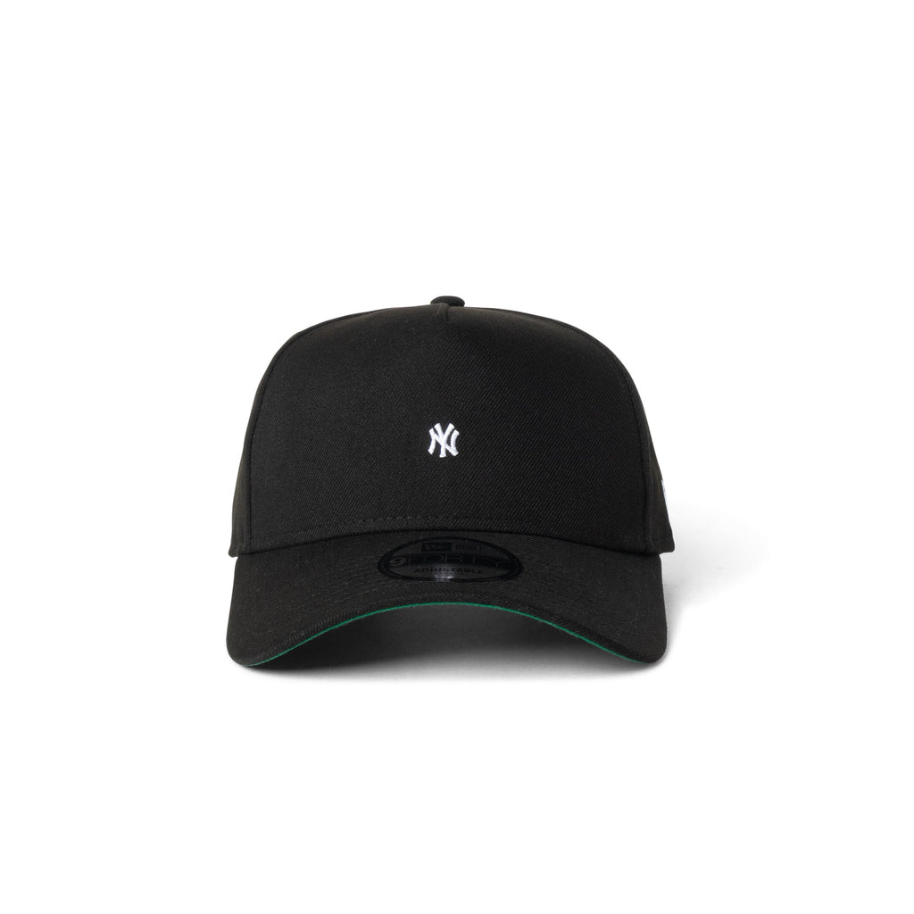 New Era Yankees Super Micro Logo 9Forty A Frame Snapback Black